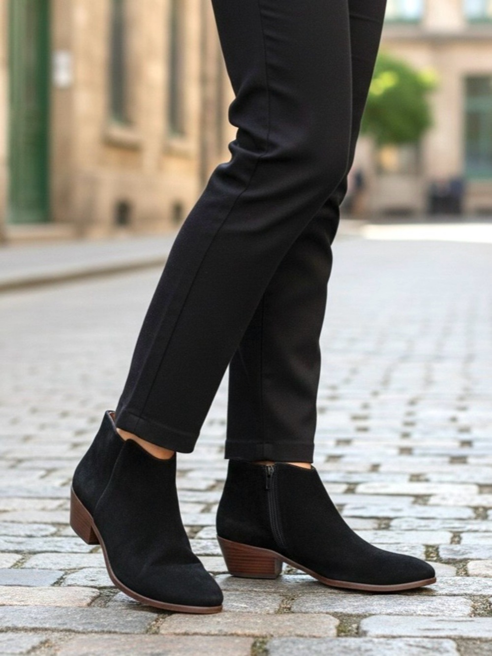 SAM EDELMAN Chalsea Petty Black Suede Booties